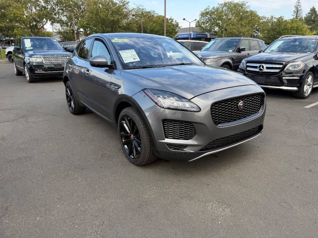 2018 Jaguar E-pace Image 3
