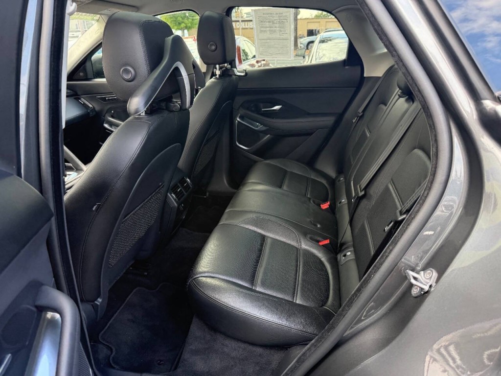 2018 Jaguar E-pace Image 12