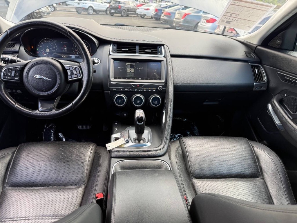 2018 Jaguar E-pace Image 15