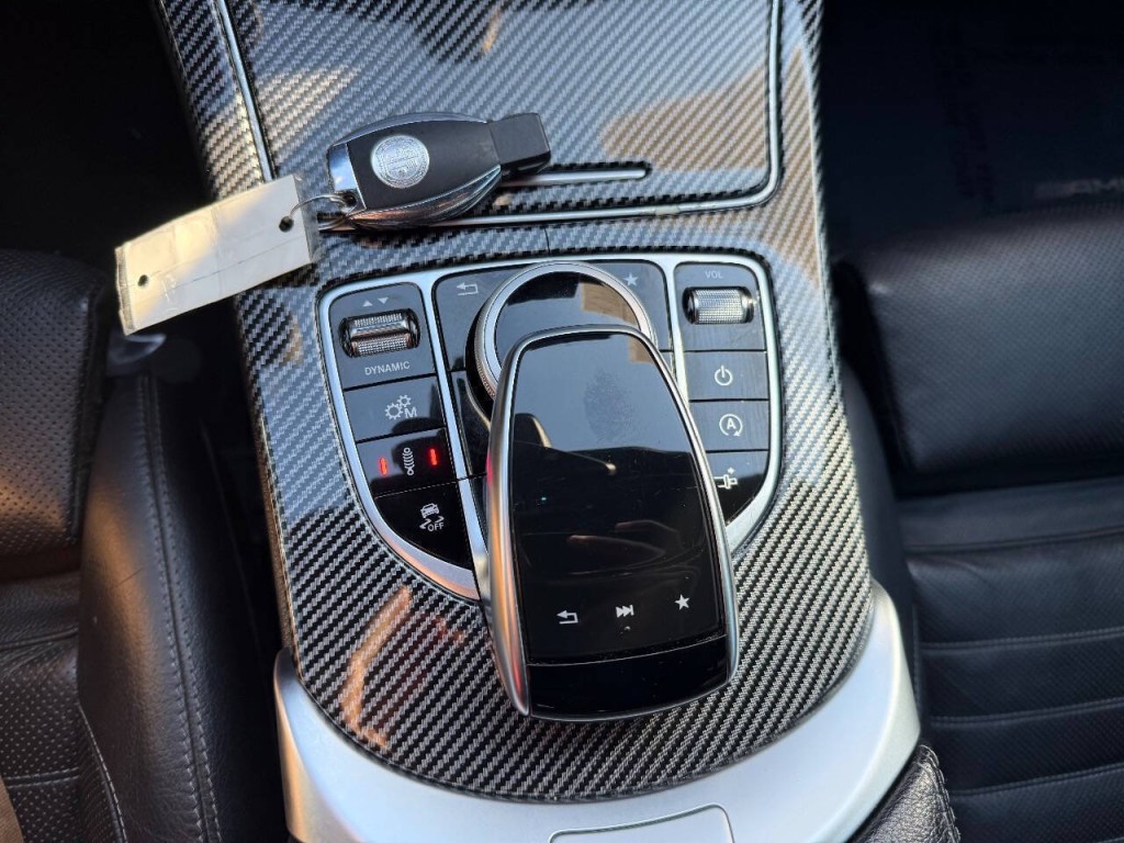 2017 Mercedes-Benz C-Class Image 19