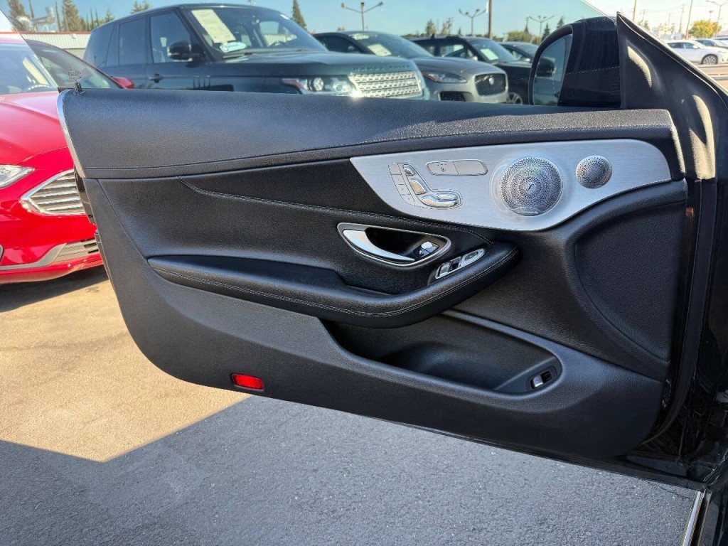 2017 Mercedes-Benz C-Class Image 20