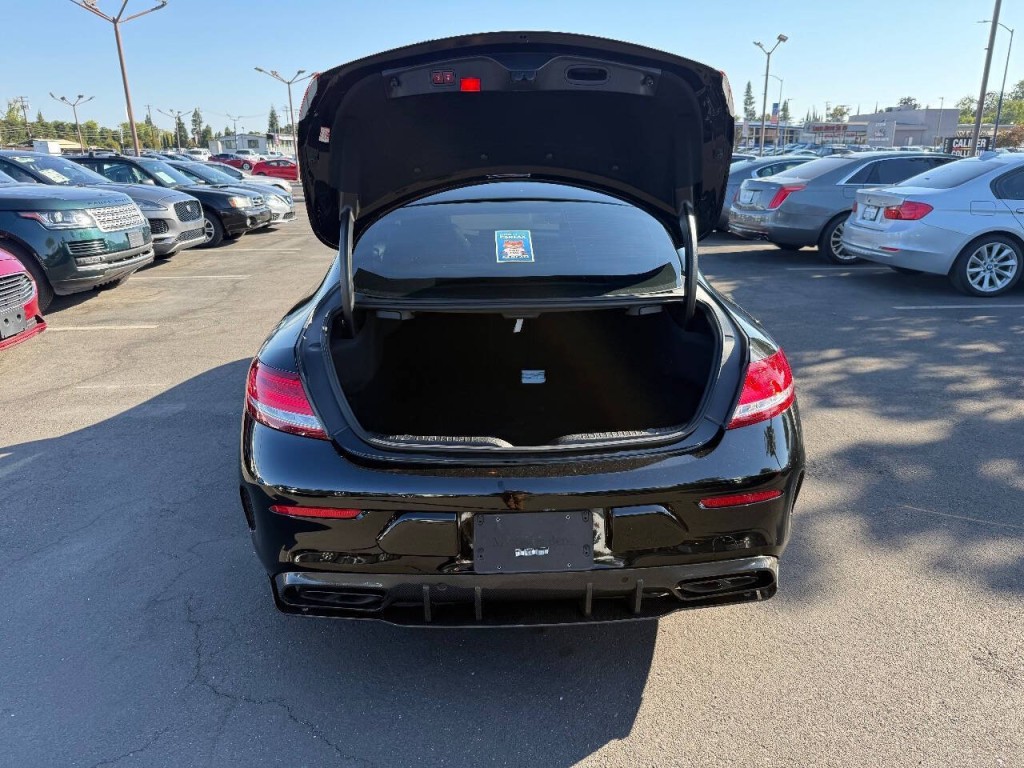 2017 Mercedes-Benz C-Class Image 27