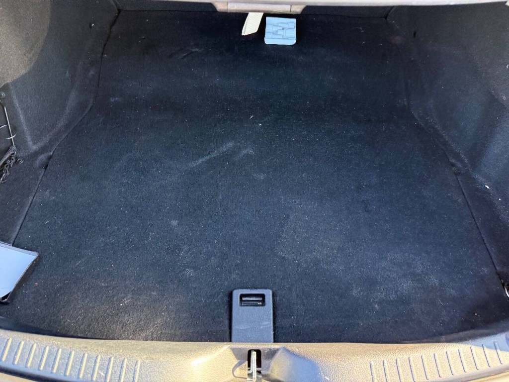 2017 Mercedes-Benz C-Class Image 28