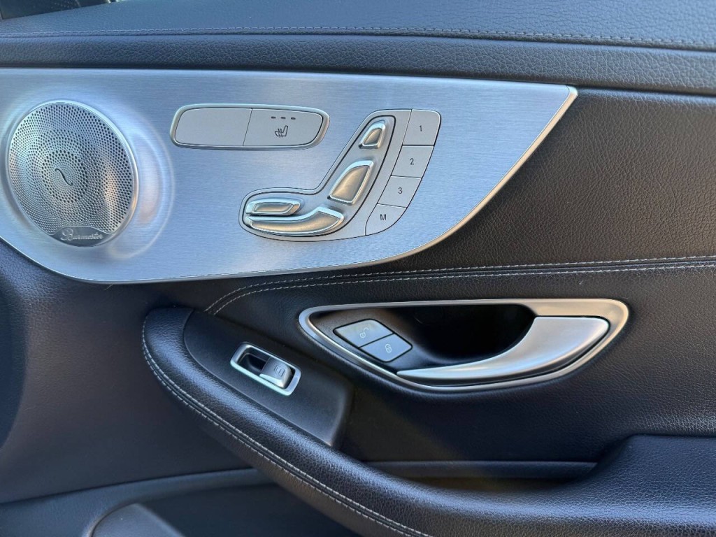 2017 Mercedes-Benz C-Class Image 30