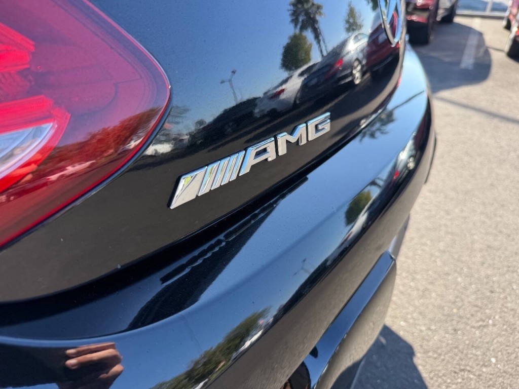 2017 Mercedes-Benz C-Class Image 36
