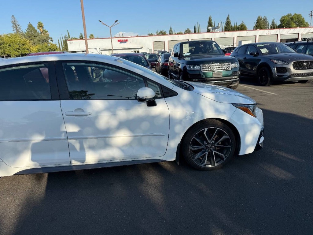 2022 Toyota Corolla Image 32
