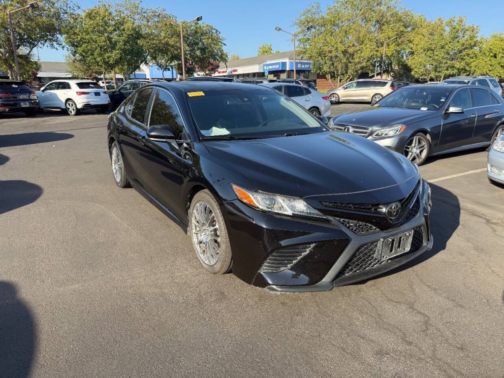 2018 Toyota Camry Image 3