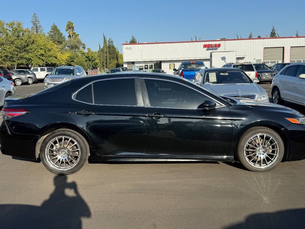 2018 Toyota Camry Image 4