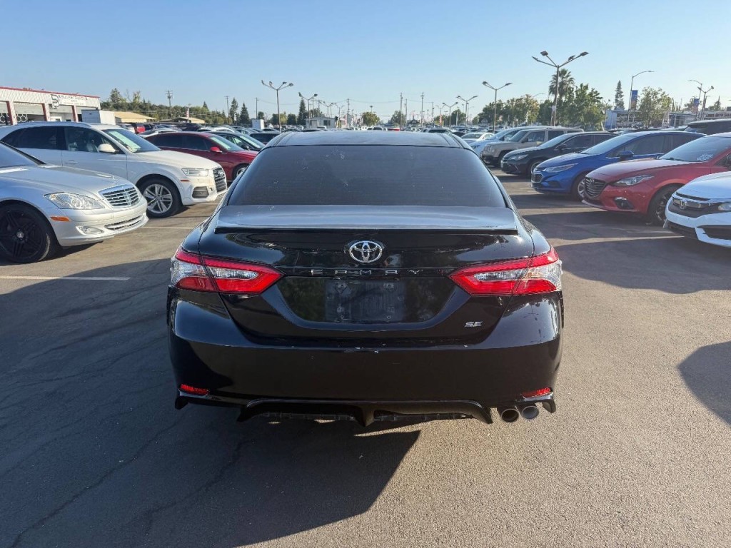 2018 Toyota Camry Image 6