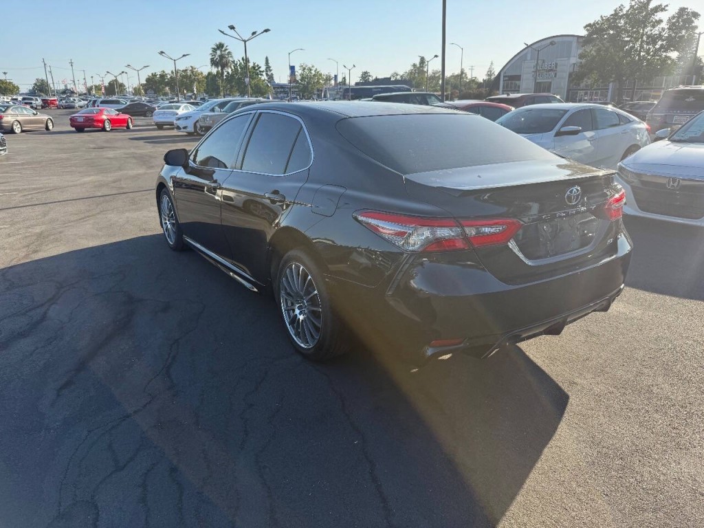 2018 Toyota Camry Image 7