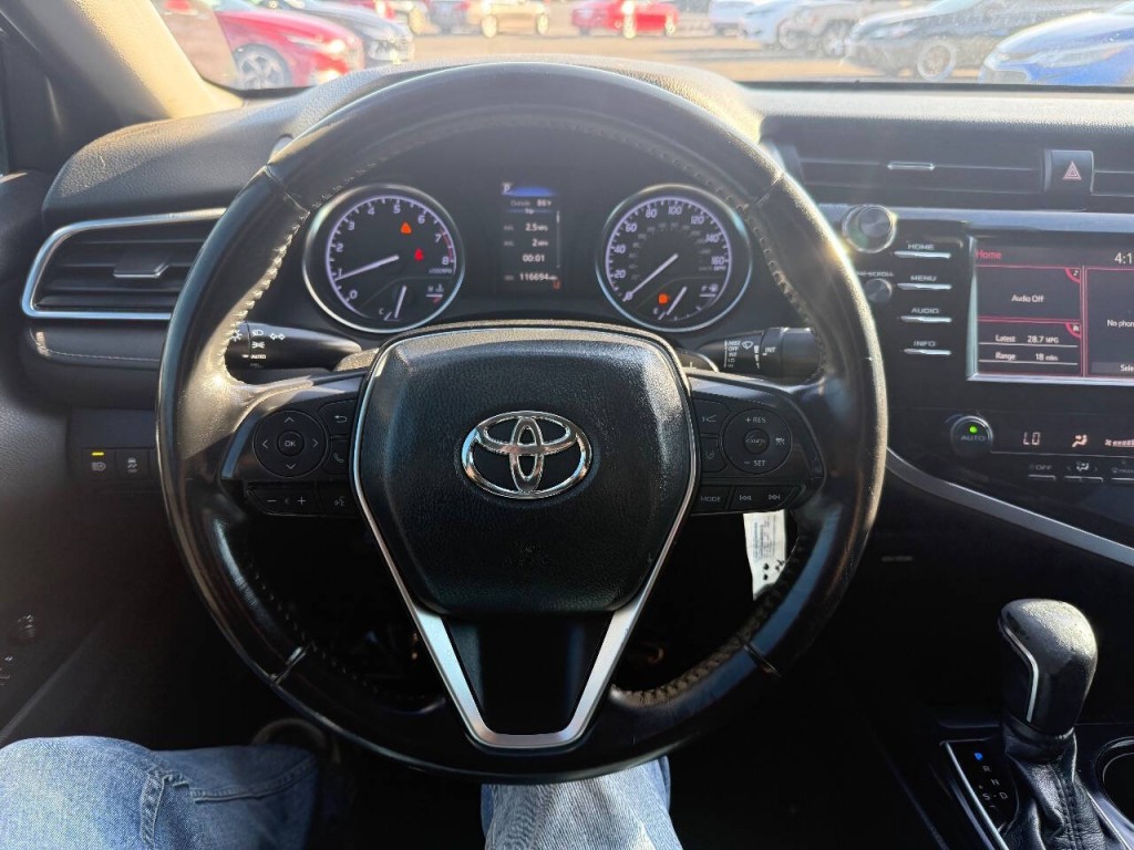 2018 Toyota Camry Image 12