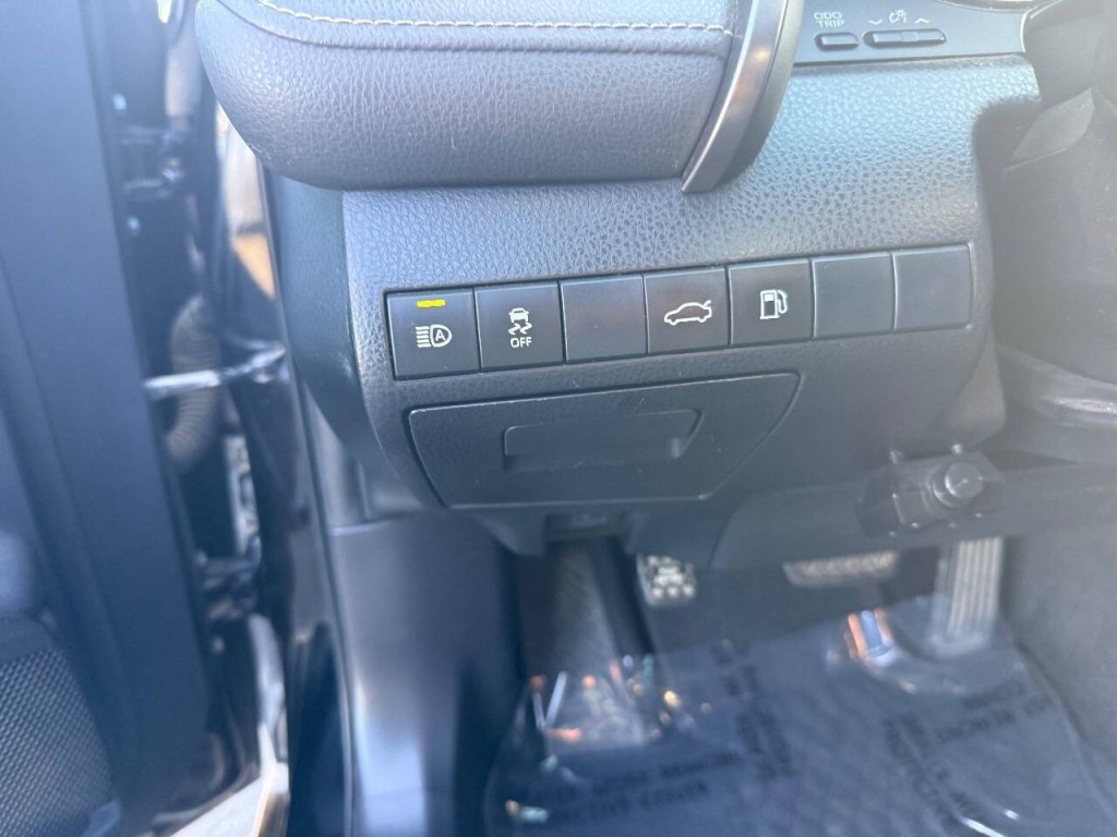 2018 Toyota Camry Image 19