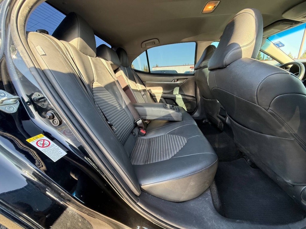 2018 Toyota Camry Image 25