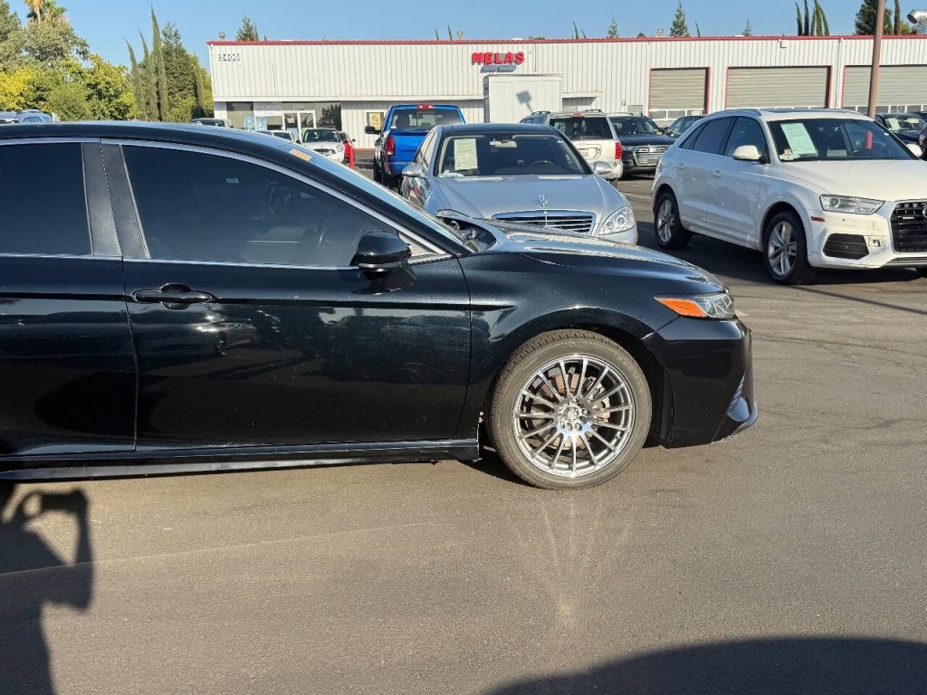 2018 Toyota Camry Image 29