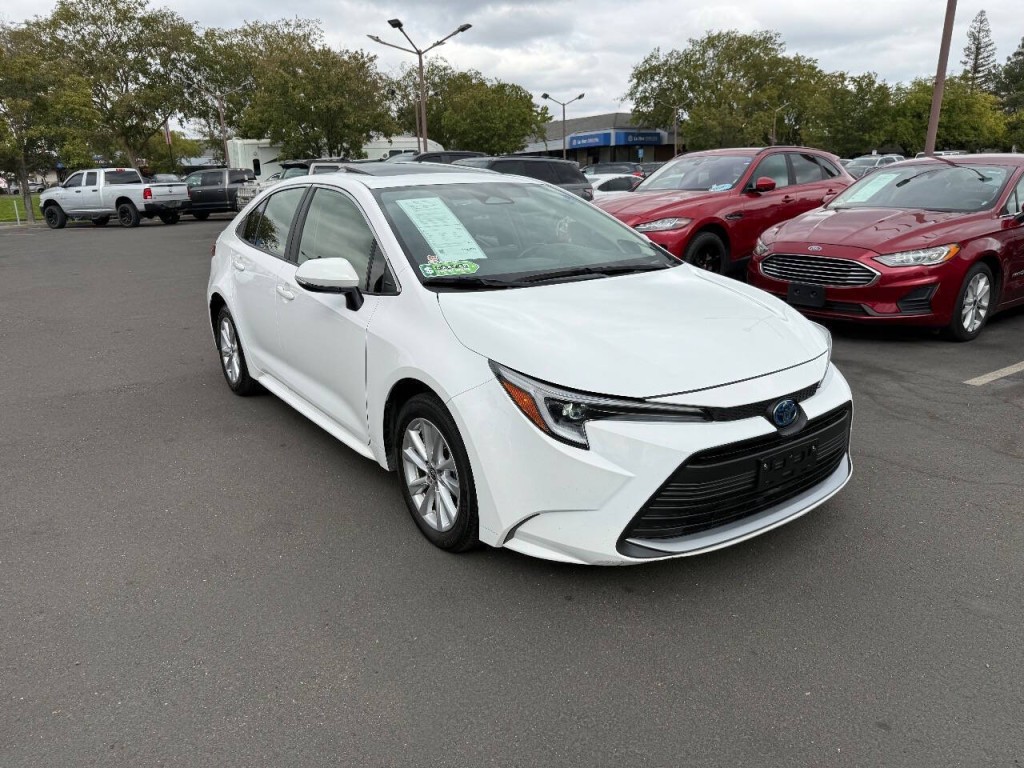 2023 Toyota Corolla Image 3