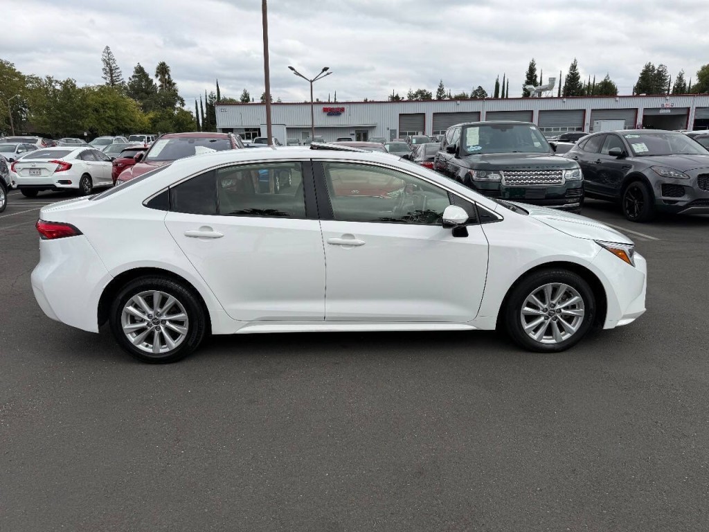 2023 Toyota Corolla Image 4