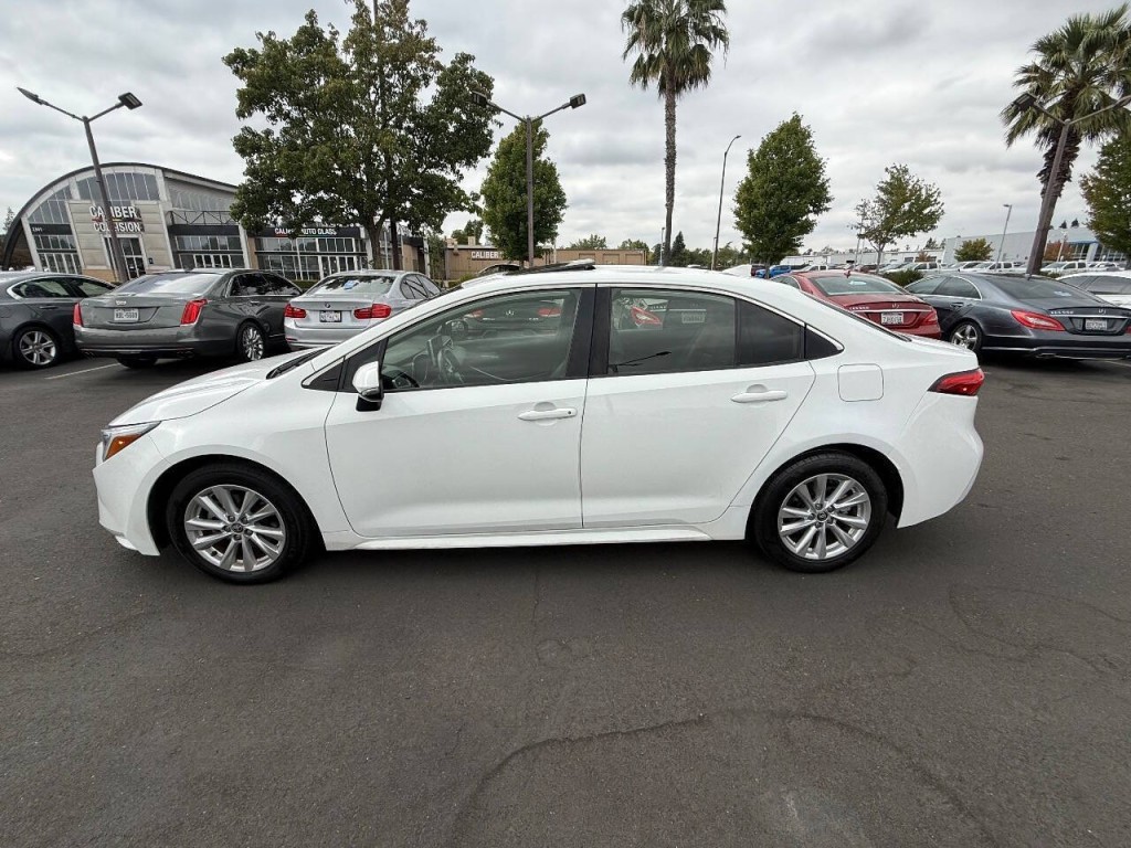 2023 Toyota Corolla Image 8