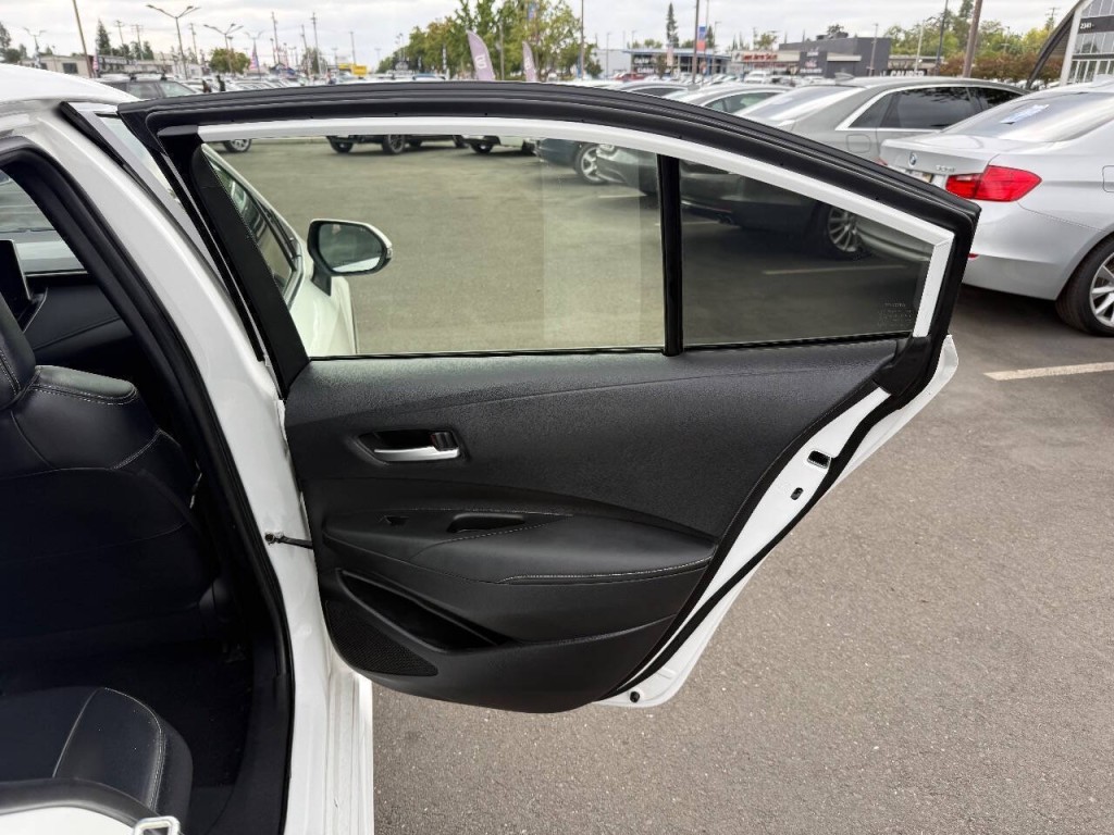2023 Toyota Corolla Image 32