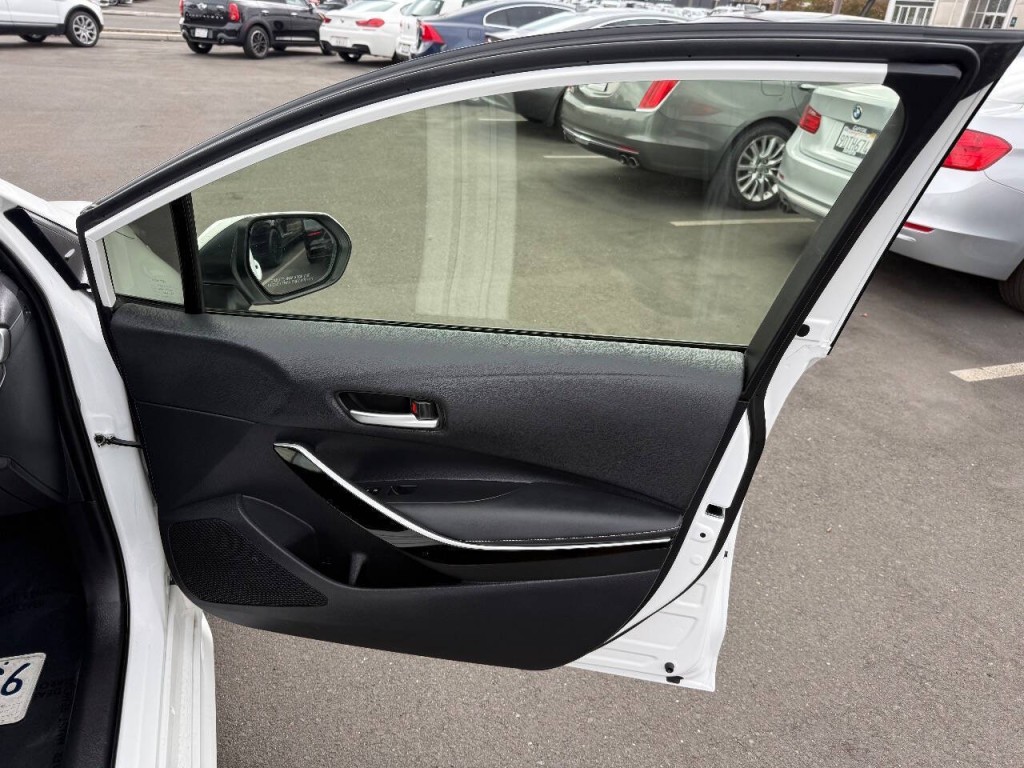 2023 Toyota Corolla Image 33