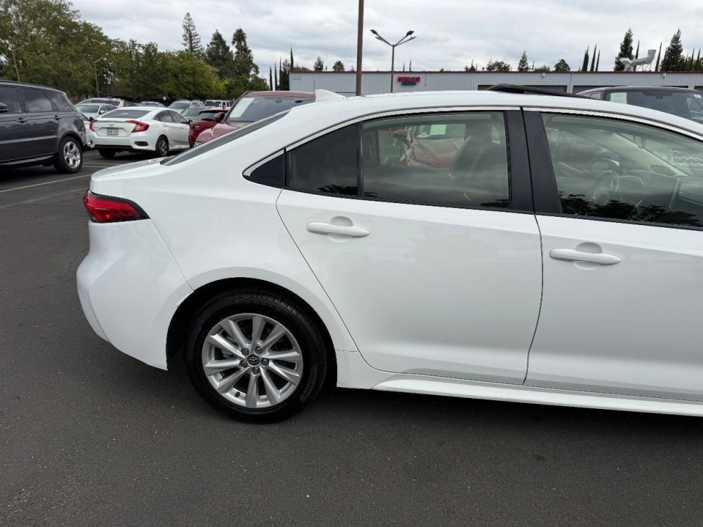 2023 Toyota Corolla Image 35