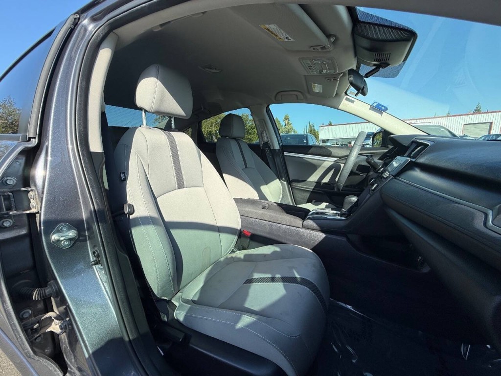 2020 Honda Civic Image 24