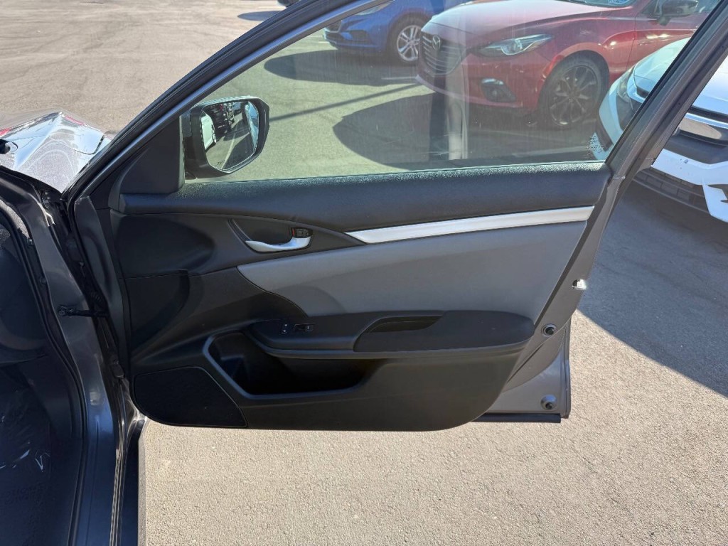 2020 Honda Civic Image 25