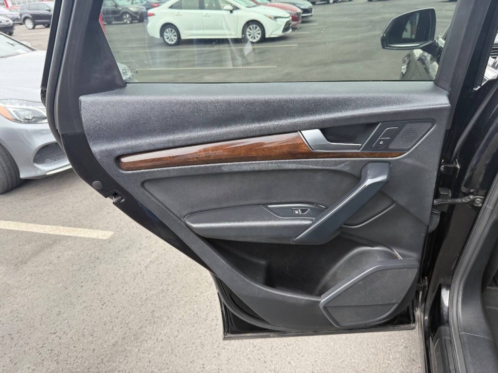 2019 Audi Q5 Image 28