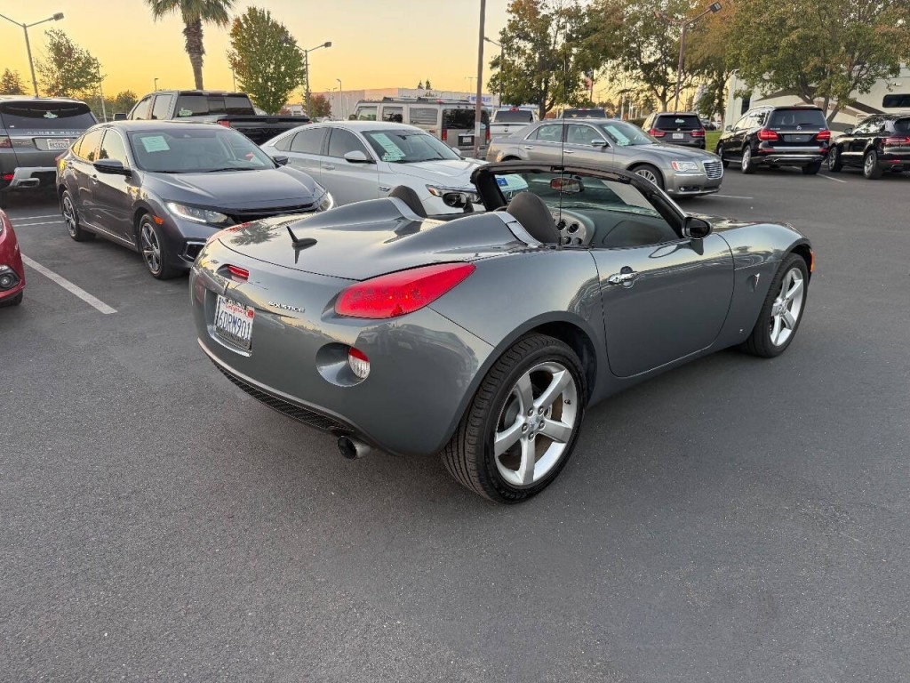 2008 Pontiac Solstice Image 5