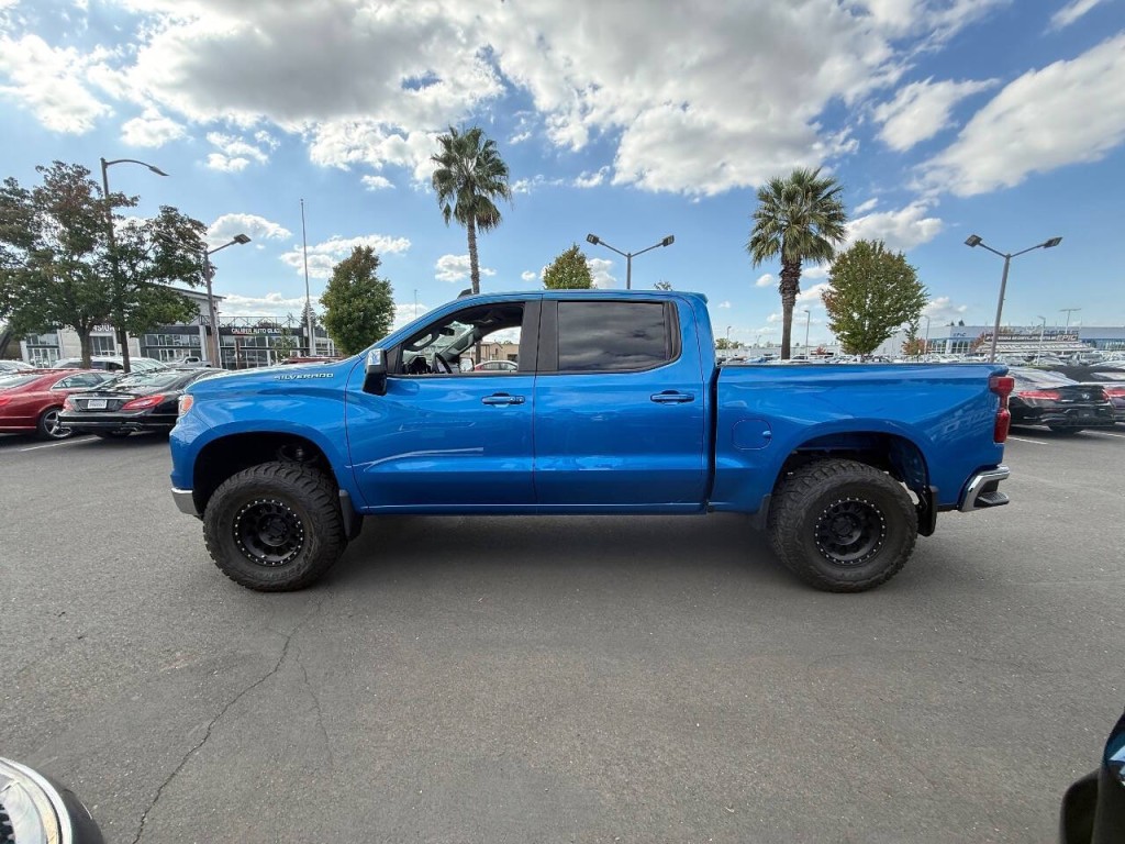 2023 Chevrolet Silverado 1500 Image 9