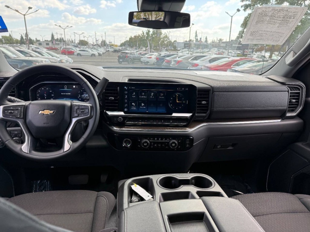2023 Chevrolet Silverado 1500 Image 15