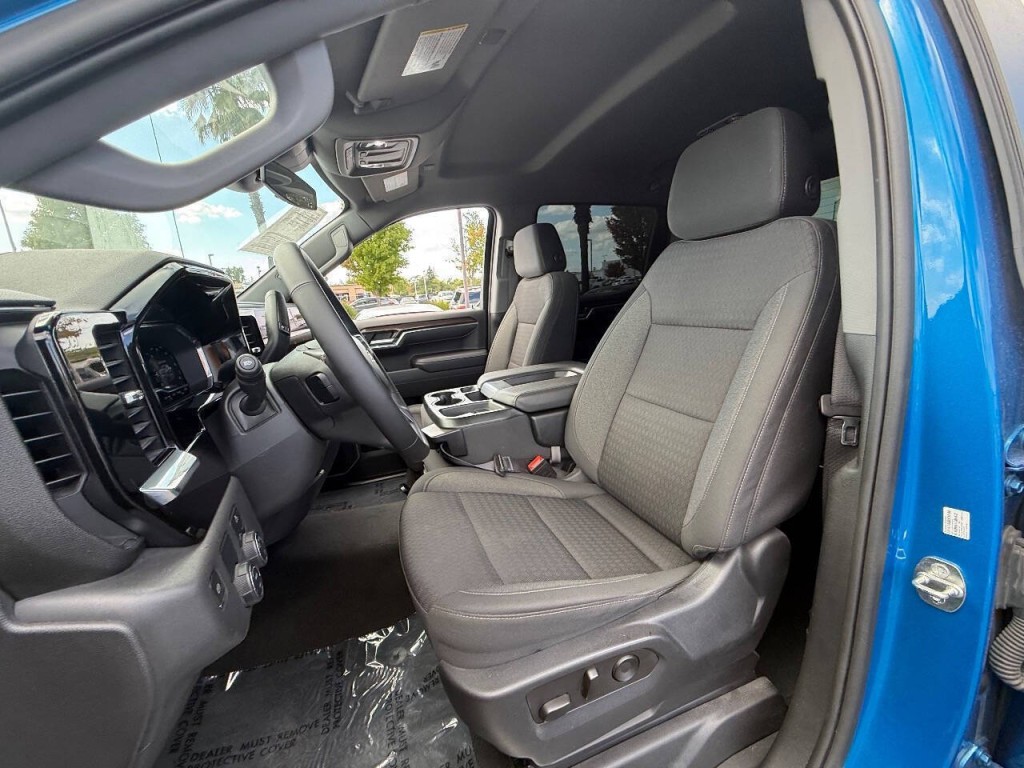 2023 Chevrolet Silverado 1500 Image 16
