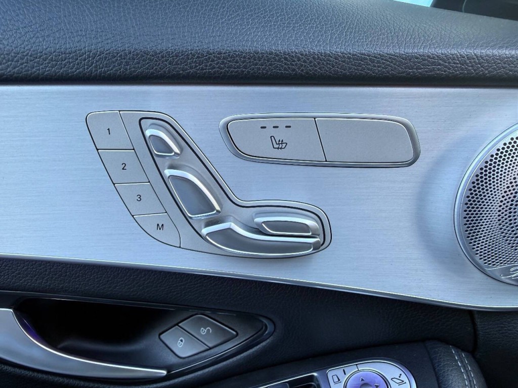 2021 Mercedes-Benz C-Class Image 30