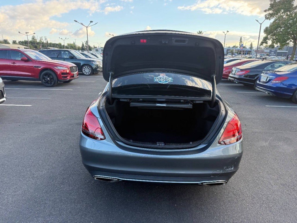 2021 Mercedes-Benz C-Class Image 32