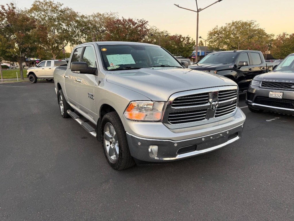 2016 RAM 1500 Image 3