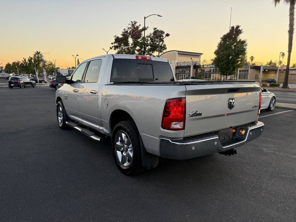 2016 RAM 1500 Image 7