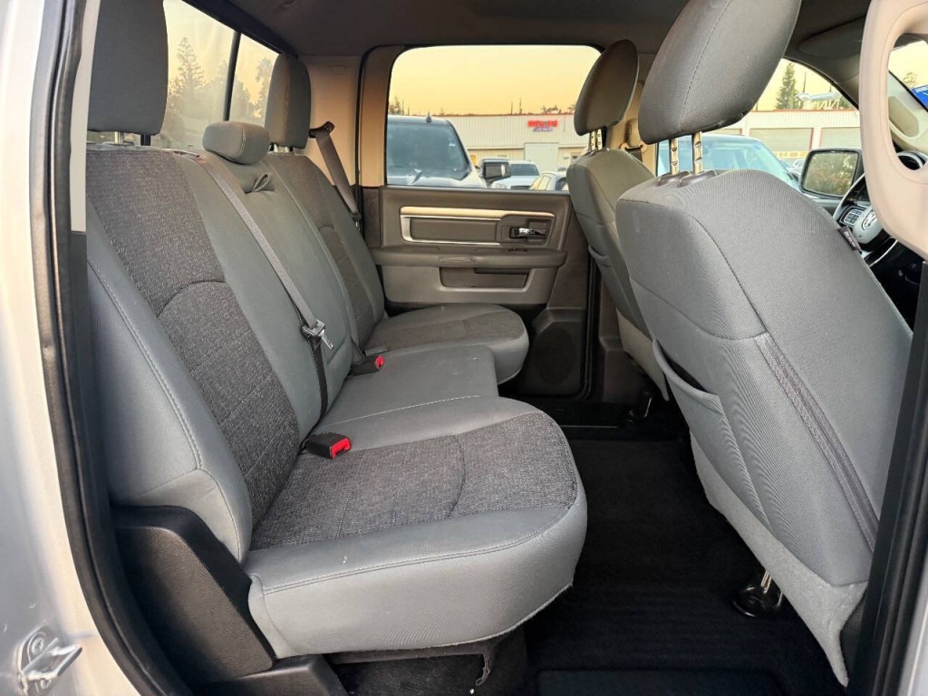 2016 RAM 1500 Image 10