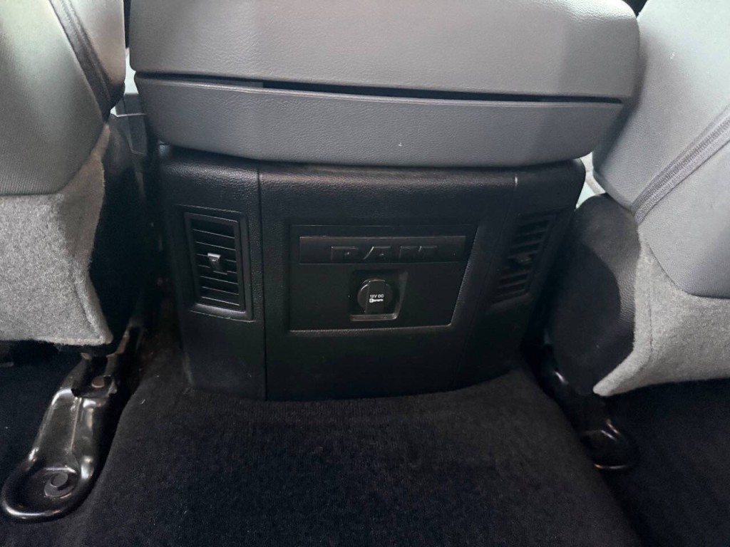 2016 RAM 1500 Image 12