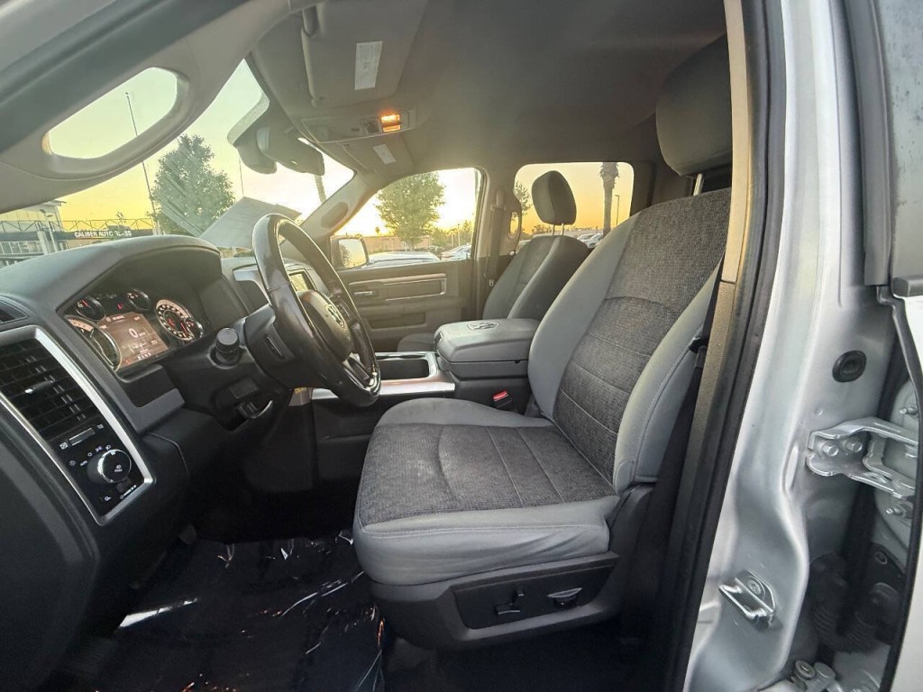 2016 RAM 1500 Image 15