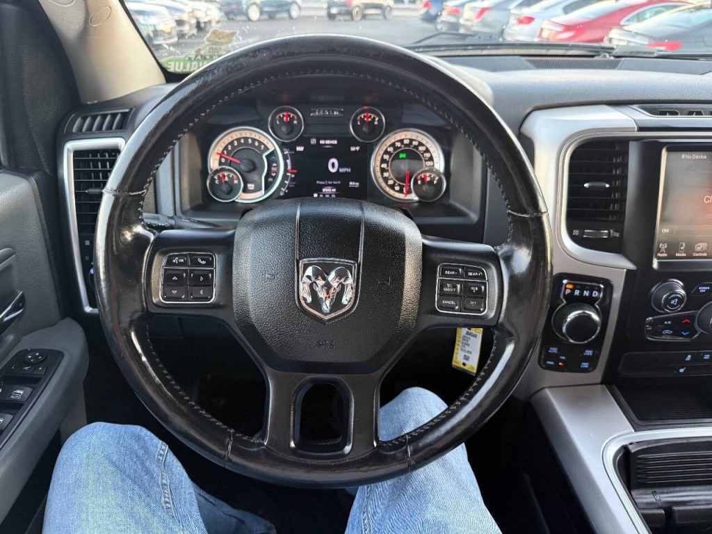 2016 RAM 1500 Image 16