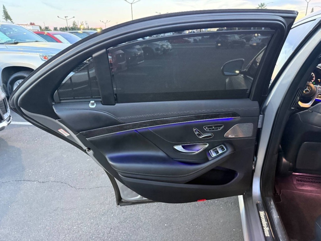 2018 Mercedes-Benz S-Class Image 25