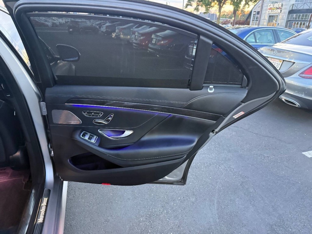 2018 Mercedes-Benz S-Class Image 35