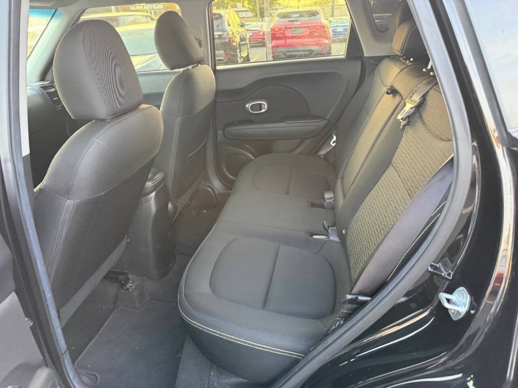 2015 Kia Soul Image 12