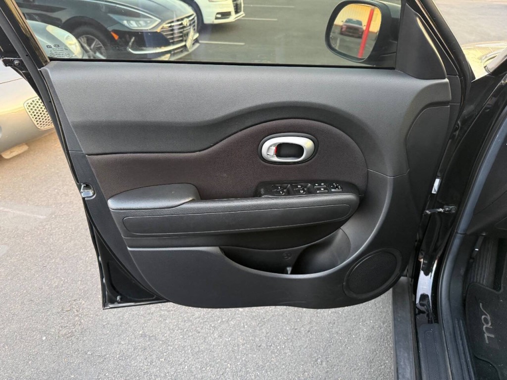 2015 Kia Soul Image 20