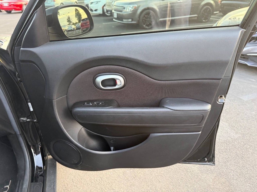 2015 Kia Soul Image 27