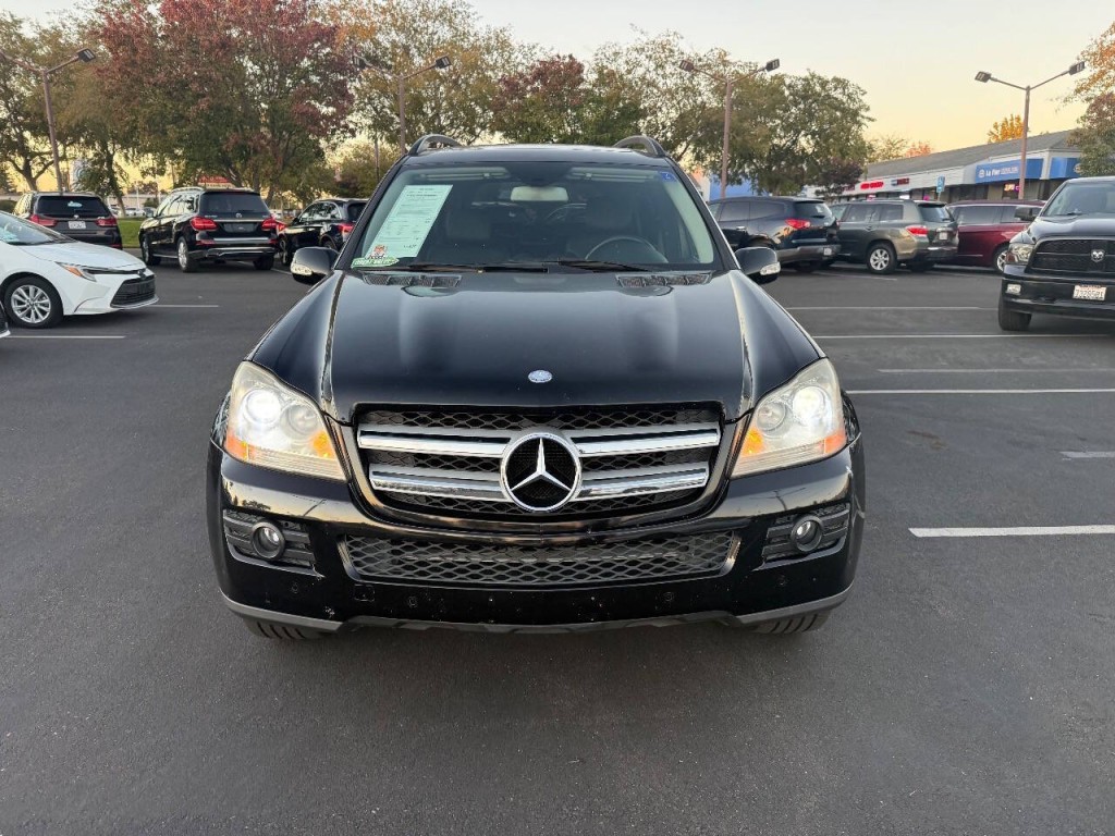2007 Mercedes-Benz GL-Class Image 2