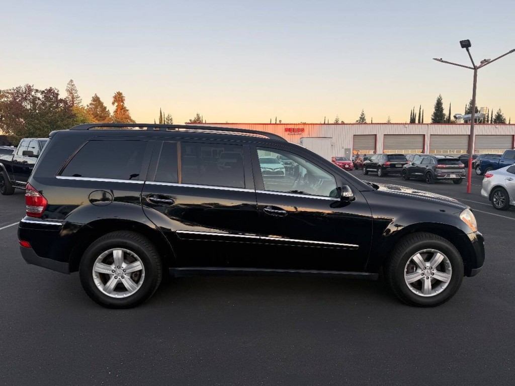 2007 Mercedes-Benz GL-Class Image 4