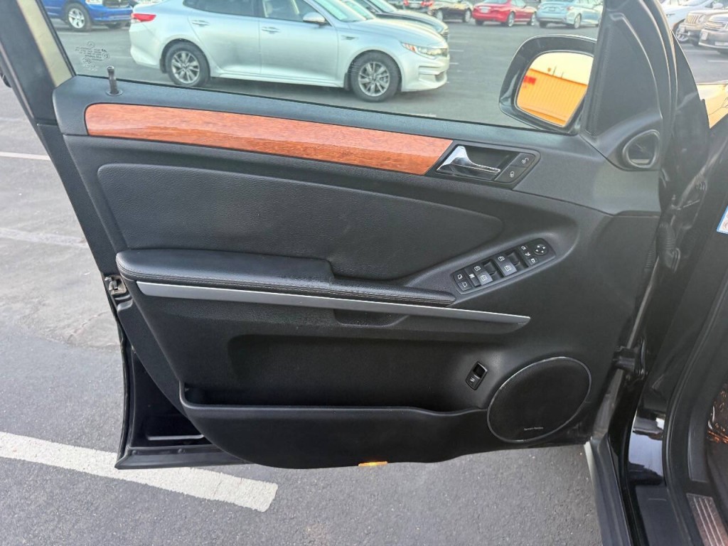 2007 Mercedes-Benz GL-Class Image 19