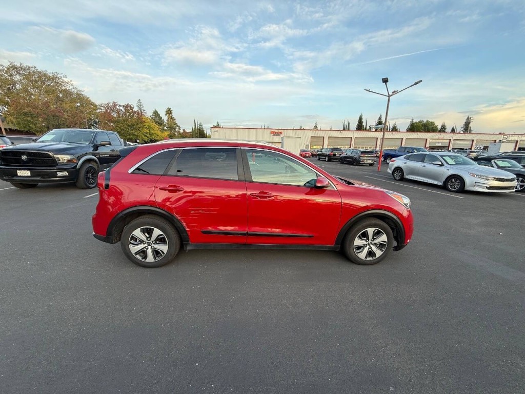 2017 Kia Niro Image 4