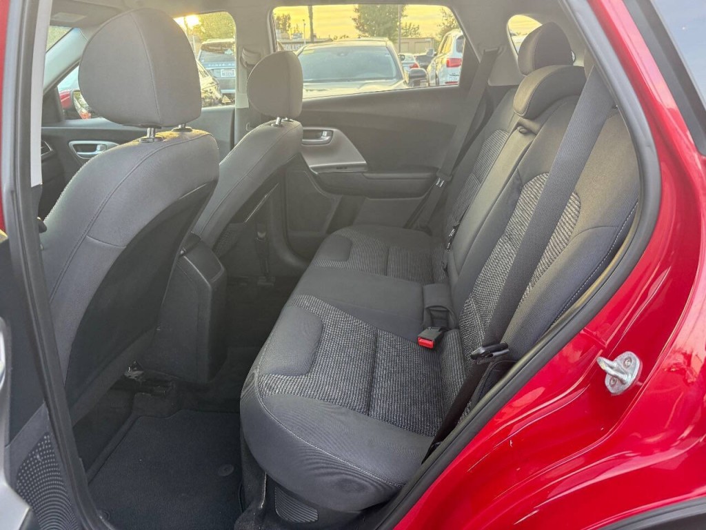 2017 Kia Niro Image 13