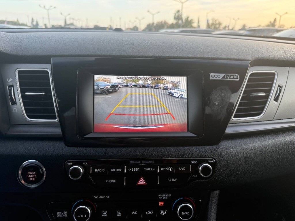2017 Kia Niro Image 18